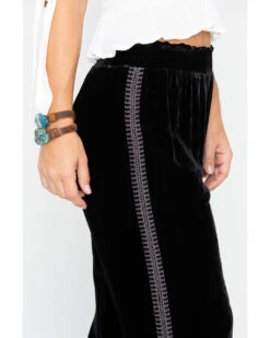 Johnny Was Women's Hirsch Velvet Embroidered Crop Pants -Country Outfitter Shop 2000257328 001 P5
