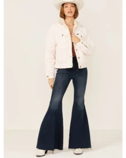 Wrangler Women's Corduroy Western Jacket -Country Outfitter Shop 2000341587 661 P4