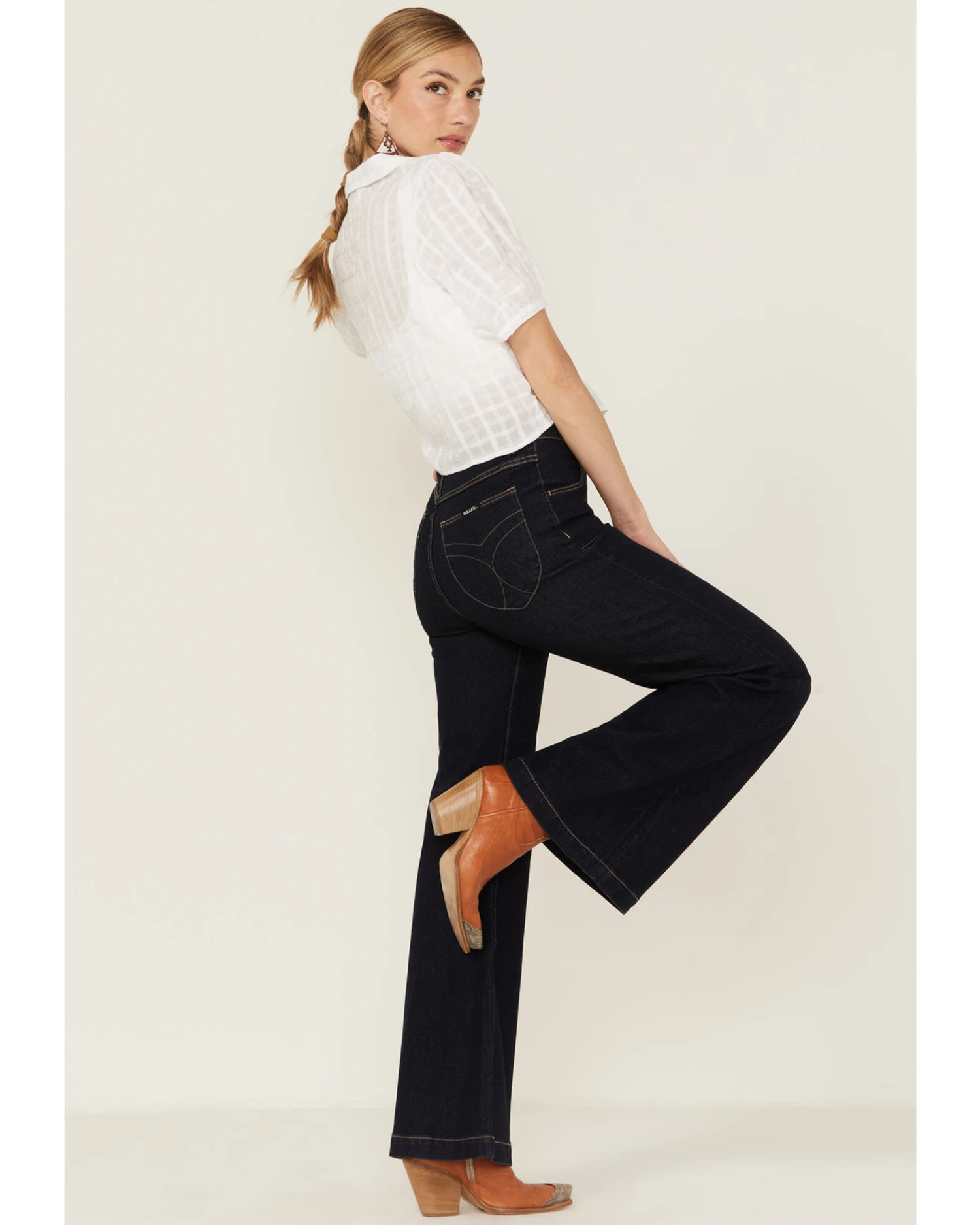 Rolla's Women's Eastcoast Dark Wash High Rise Flare Jeans 6 Rolla's Women's Eastcoast Dark Wash High Rise Flare Jeans - Image 4