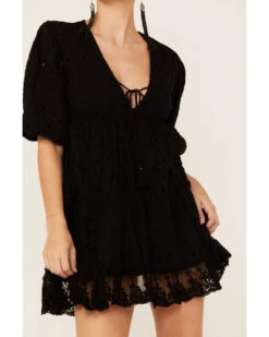 Z&L Women's Black Eyelet Short Sleeve Mini Dress