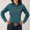Roper Women's Paisley Print Long Sleeve Pearl Snap Western Shirt
